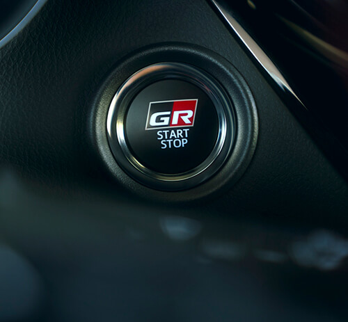 Närbild på ratten i C-HR GR Sport